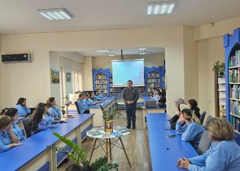 F.Köçərli adına Respublika Uşaq Kitabxanasında “Yeni kitablarla tanış olaq” adlı icmal keçirilib-Fotolar