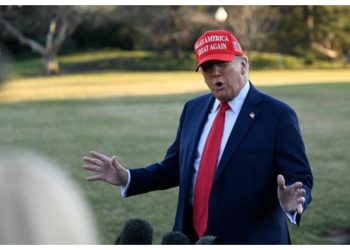 Tramp: Zelenski dərhal geri qayıtmaq istəyir, amma mən buna icazə verə bilmərəm