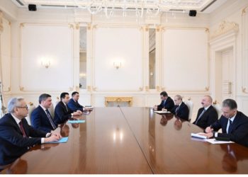 Prezident İlham ƏIiyev Qazaxıstanın Baş naziri Oljas Bektenovu qəbul