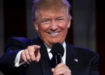 Trampın yeni “səyahət qadağası” üzərində işlədiyi iddia edilir