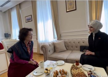 Aktotı Raimkulova Xuraman Muradova ilə görüşüb