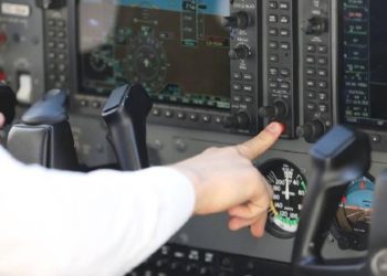 Pilot pasportunu unutdu, təyyarə gəldiyi yerə qayıtdı