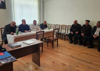 Milli Məclisin komitə sədri seçicilərlə görüşdü – Foto