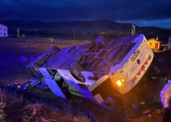 Sivasda sərnişin avtobusu aşıb: 2 ölü, 18 yaralı var
