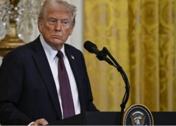 Tramp əmindir ki, tariflər bazarlardakı “kəskin düşüşə” baxmayaraq, trilyonları xilas edəcək