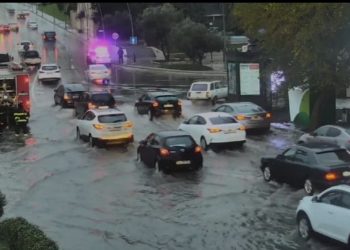 Bakıda güclü yağışa görə bu yollar bağlandı
