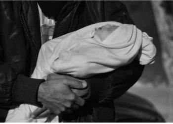 Qəzzada qida və dərman çatışmazlığından körpə ölür