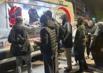 Türk Qızıl Ayparası zəlzələlərdən sonra qida dəstəyini davam etdirilr -Fotolar