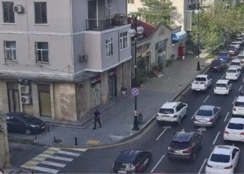 Bakının bu küçələrində sıxlıq müşahidə olunur