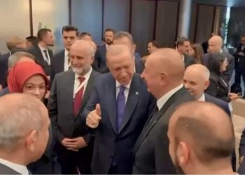 Ərdoğanın Əliyevlə görüşdə Paşinyana əl jesti… – Video