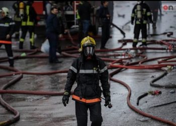 Yaşayış binasında yanğın baş verib: iki nəfər zəhərlənib