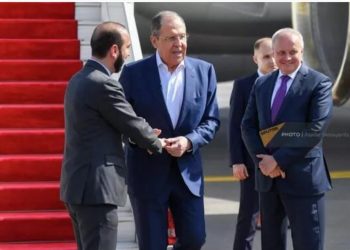 “Lavrovun Ermənistana səfərinin məqsədi siyasətçilərə, ictimaiyyətə, İrəvana müraciət etməkdir”-Korotçenko