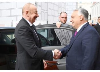 İlham Əliyevin Orbanla məhdud tərkibdə görüşü oldu – Foto