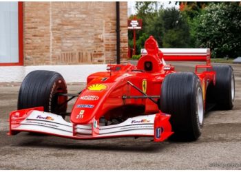 Şumaxerin Ferrari F2001 modeli 16 milyon avroya satıldı! – Fotolar