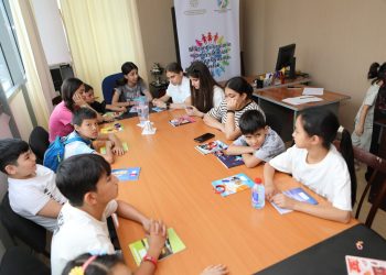 Miqrant uşaqlar üçün yaradıcılıq və dil təlimi: Öyrənərək əyləndilər – FOTOLAR