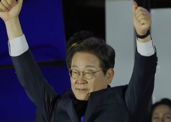 Li Çje Myon Cənubi Koreyanın yeni prezidenti seçildi