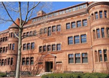 Tramp Harvarda cavab verdi: Xarici tələbə vizası dayandırıldı