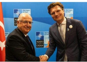 Türkiyənin milli müdafiə naziri ​​hollandiyalı həmkarı ilə görüşüb – FOTO