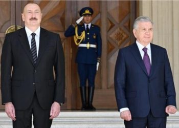 Prezident Əliyev və Prezident Mirziyayev səfirliyin yeni binasının açılışında