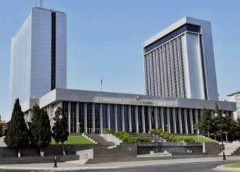 Sabahdan Deputatlar məzuniyyətə cixarilir