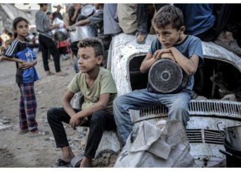 Qəzzada bir qrup jurnalist uşaqlarla həmrəy olaraq aclıq aksiyasına başlayıb