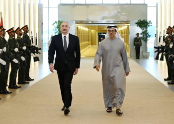 Prezident İlham Əliyev BƏƏ prezidenti ilə görüşdü – FOTOLAR