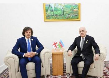 Baş nazir Əli Əsədov Gürcüstanın baş naziri Kobaxidze ilə görüşüb