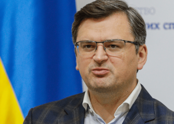 Ukraynanın sabiq XİN rəhbəri ölkədən qaçdı