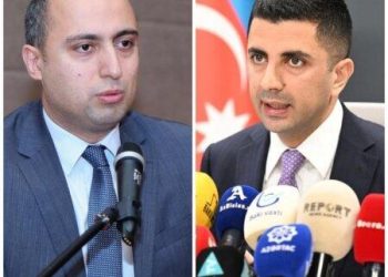 Müəllim naziri və agentlik direktorunu tənqid etdi: “Deyirlər, dərsləri bununla keçin”