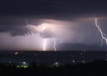 Sabah yağış yağacaq, şimşək çaxacaq, dolu düşəcək