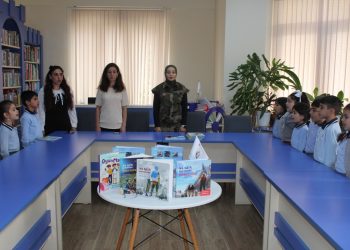 Yazıçı Çinarə Köçərlinin məktəblilərlə görüşü baş tutub