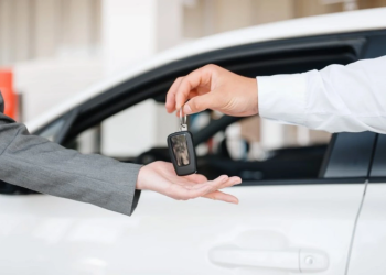 Bu şəxslər dövlətdən pulsuz avtomobil ala bilər – RƏSMİ