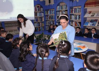 54 və 318 nömrəli məktəbin şagirdləri Respublika Uşaq Kitabxanasında olublar-Fotolar