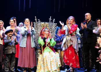 “Zal qızı Zalxa” tamaşasının premyerası alqışlarla qarşılandı – FOTOLAR