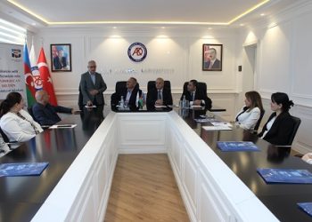 Avrasiya Universitetində ana dilimizin mədəni missiyasına həsr olunan ictimai müzakirə keçirildi – FOTOLAR