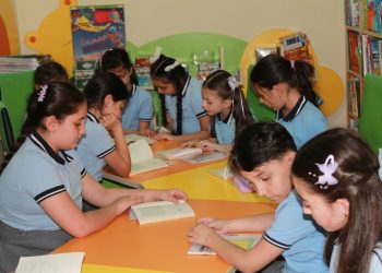 Respublika Uşaq Kitabxanasında maraqlı kitab müzakirəsi keçirilib-Fotolar
