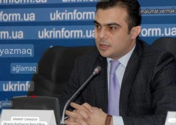 Prezident Zelenski Hikmət Cavadı ordenlə təltif etdi