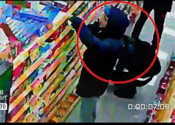 Marketdən oğurluq edərkən kameraya düşdü, saxlanıldı – Video