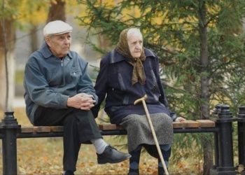 Azərbaycanda kişi və qadınların pensiya yaşı bərabərləşdi