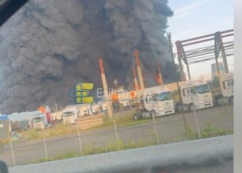 Ukraynanin Sankt-Peterburq yaxınlığında anbarlara dron hücumu: Üç nəfər yaralanıb – FOTO – VİDEO