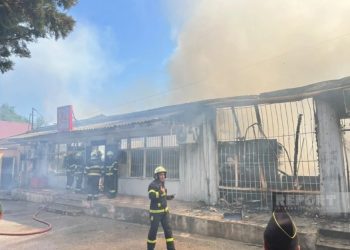 Sabunçu rayonunda Market yanaraq külə döndü -Fotolar