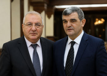 Komitə sədri Xanoğlan Əhmədovu 65 illik yubileyi münasibətilə təbrik edib