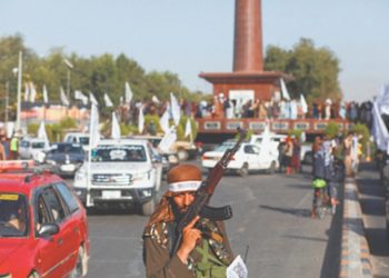 Əfqanlar Talibana qarşı “namaz zərbələri” tətbiq etməyə başladılar