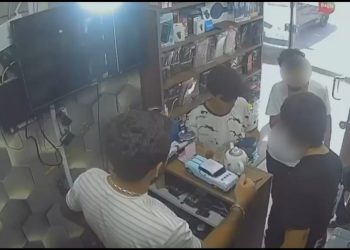 18 yaşlı İbrahim Əbilov Yeniyetmənin “iPhone”unu əlindən alıb 20 Yanvarda satdı – Video
