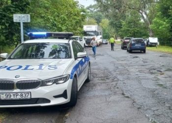 Zaqatalada rayonunda TIR-la minik maşını toqquşdu, xəsarət alanlar var