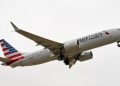 American Airlines-a məxsus iki təyyarə uçuş kodunun səhv olması səbəbindən qəzadan çətinliklə xilas olub