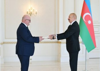 Prezident İlham Əliyev Britaniya səfirini qəbul etdi – Foto