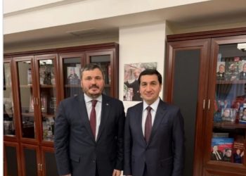 Ukrayna Prezidenti Zelenski Hikmət Hacıyevi ordenlə təltif edib