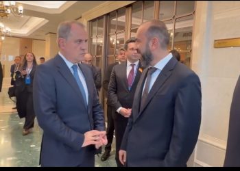 Ceyhun Bayramovla Mirzoyan arasında qısa görüş olub – Video