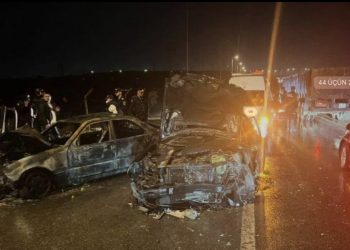 Zərdabda dəhşətli  yol-nəqliyyat hadisəsi baş verib, Traktorla toqquşan “KİA” alışdı – 5 nəfər yanaraq öldü